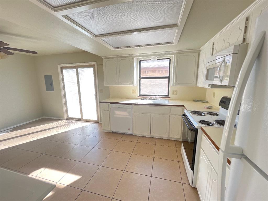 2126 Nw 118th Street Property Photo 5