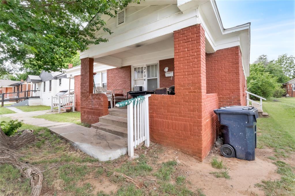 2104 Ne 23rd Street Property Photo 4
