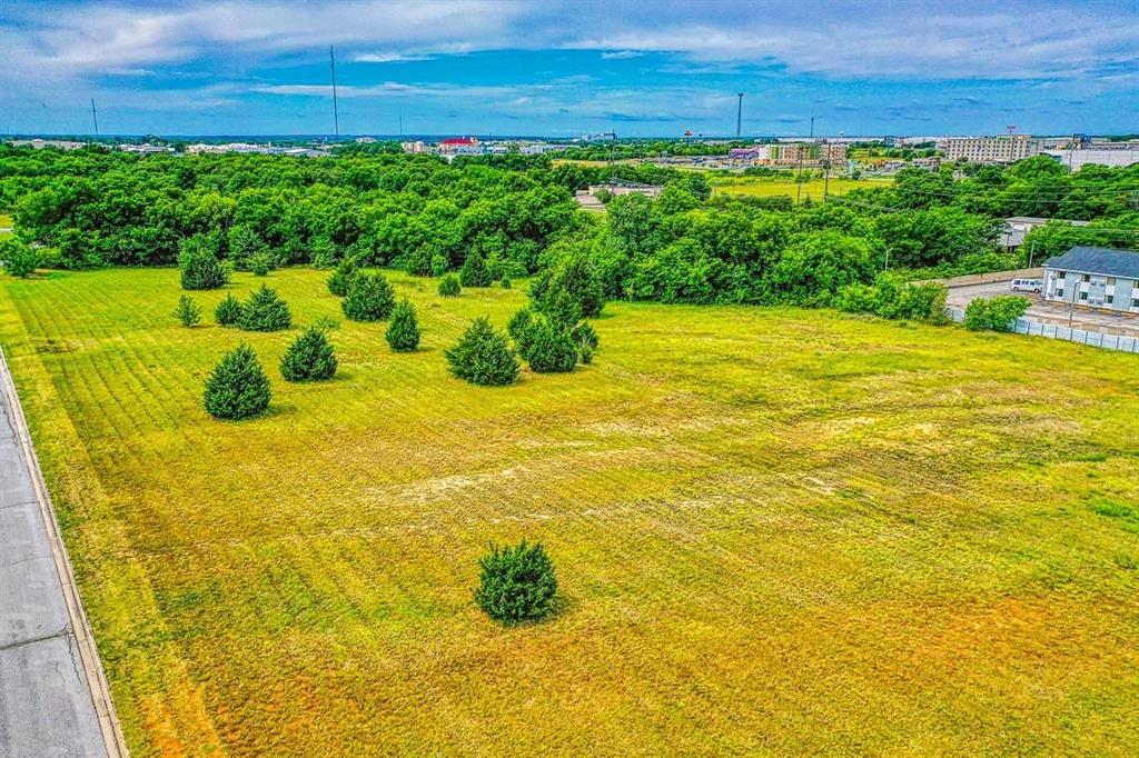 2200 N Knox Road Property Photo 4