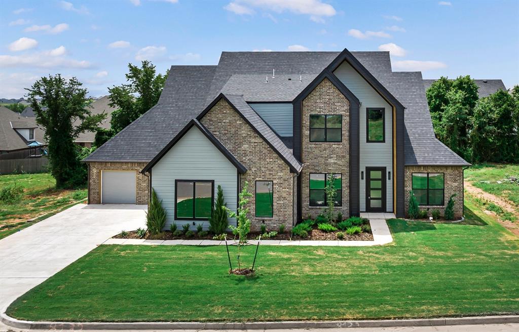 8132 Amber Ridge Drive Property Photo 1