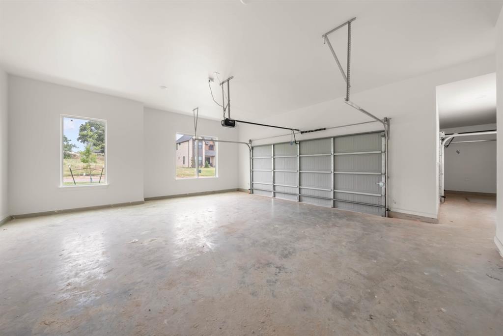 8132 Amber Ridge Drive Property Photo 29
