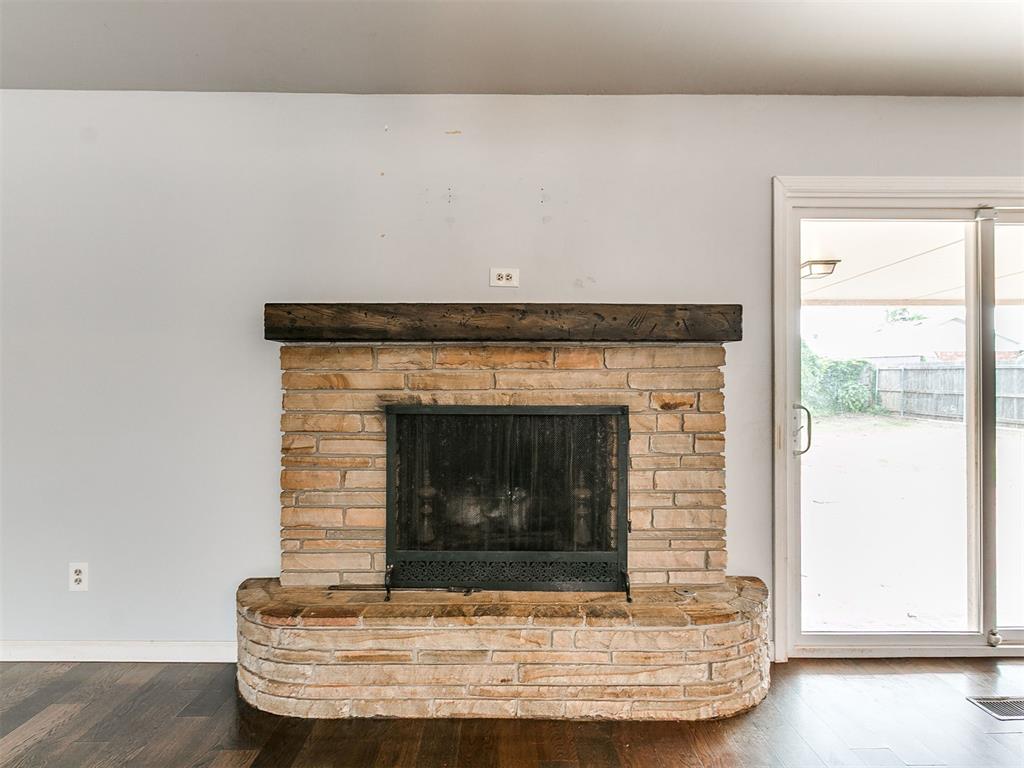 6525 N Saint Clair Avenue Property Photo 11