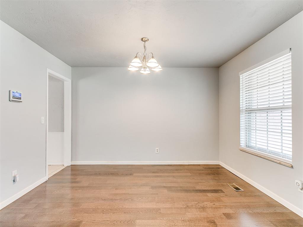 6525 N Saint Clair Avenue Property Photo 15