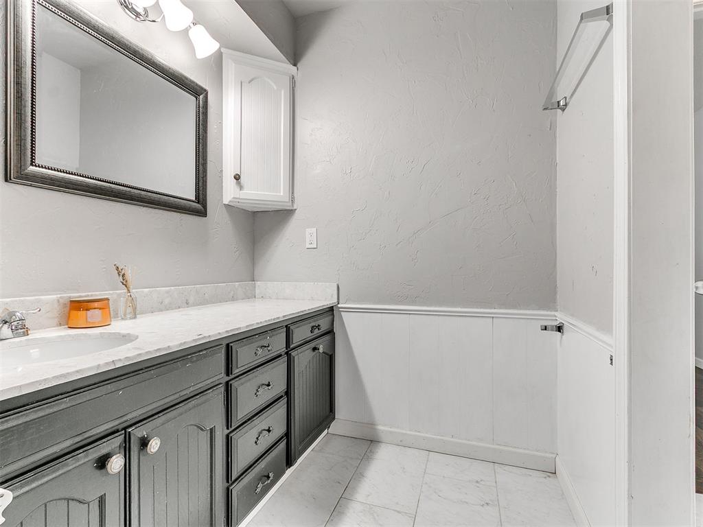 6525 N Saint Clair Avenue Property Photo 29