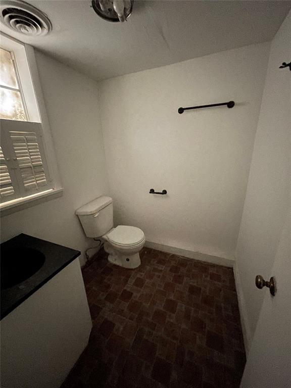 415 S Main Street Property Photo 8