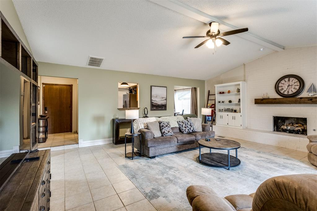 1011 Royal Lane Property Photo 19