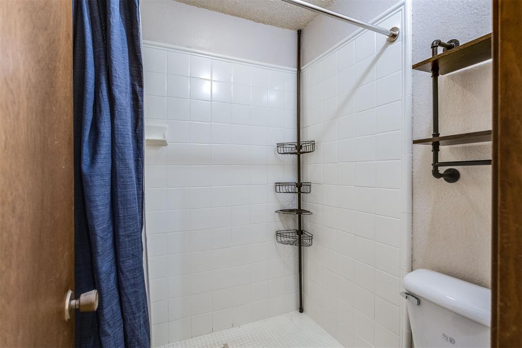 1011 Royal Lane Property Photo 45
