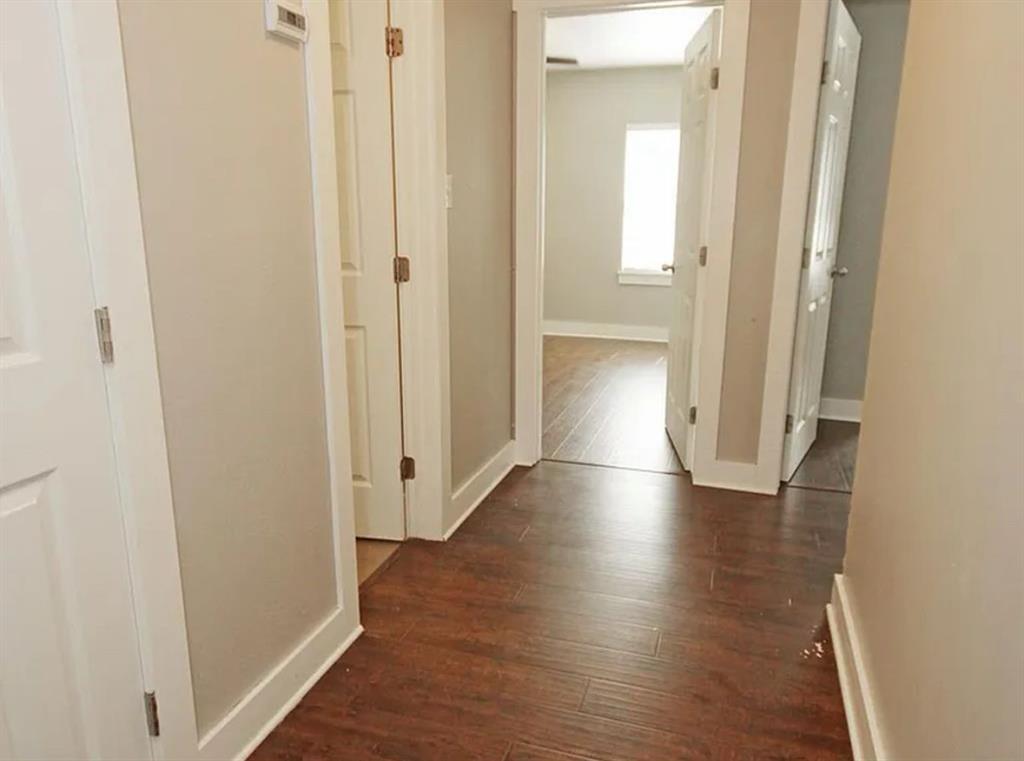 1205 W Brooks Street Property Photo 11