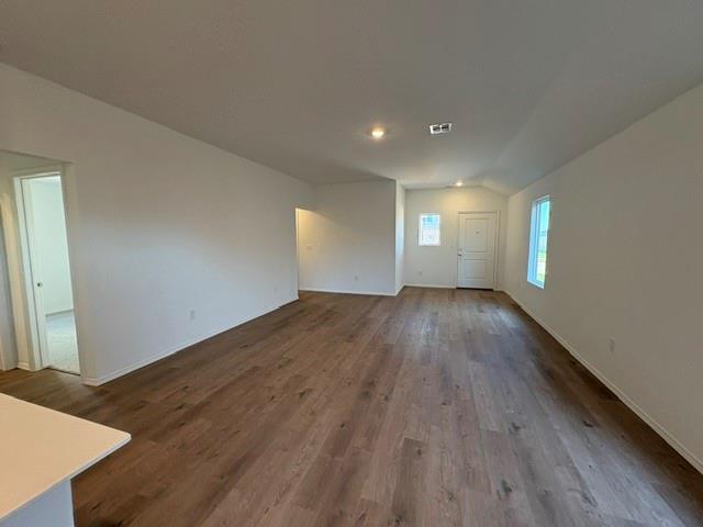 1215 Saddle Drive Property Photo 3