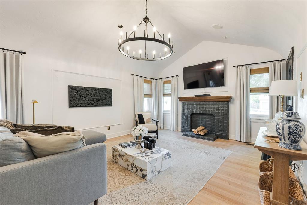1108 W Wilshire Boulevard Property Photo 6
