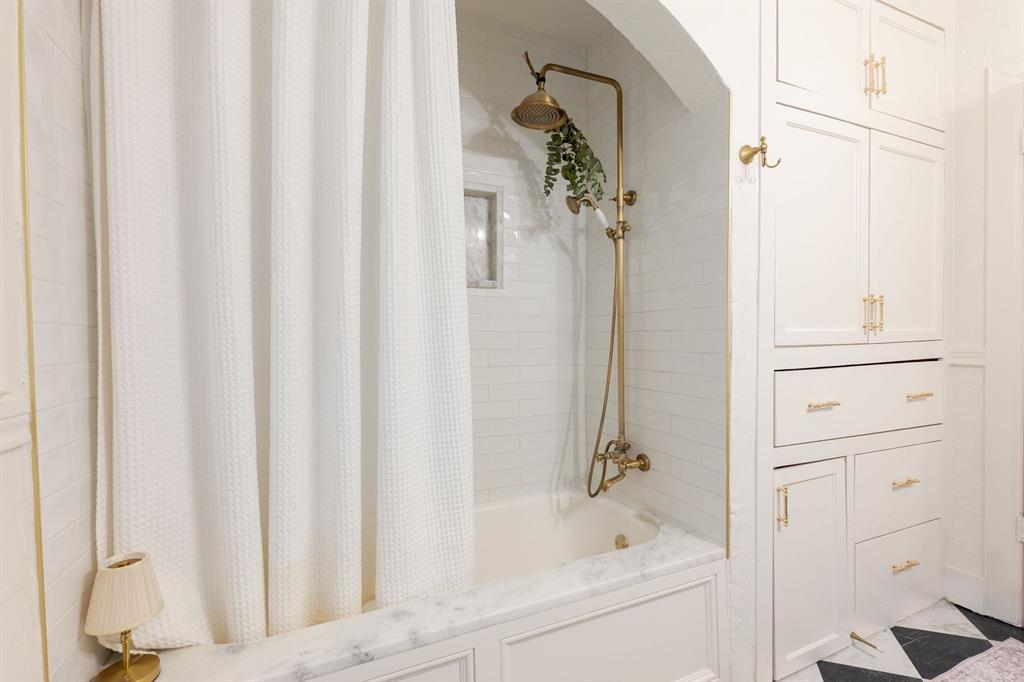1108 W Wilshire Boulevard Property Photo 33