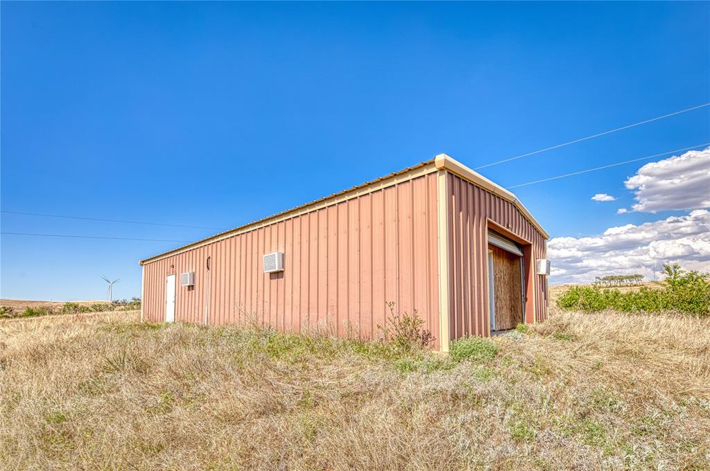 11002 N 1920 Road Property Photo 4