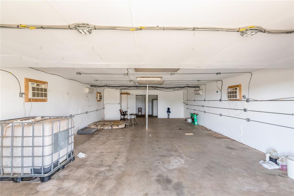 11002 N 1920 Road Property Photo 6
