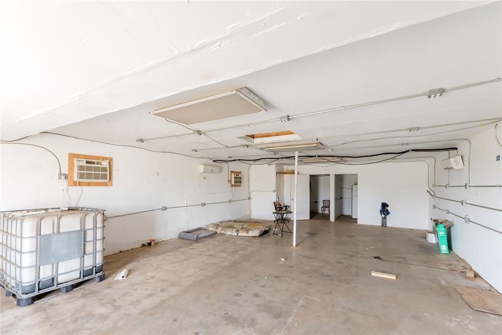 11002 N 1920 Road Property Photo 7