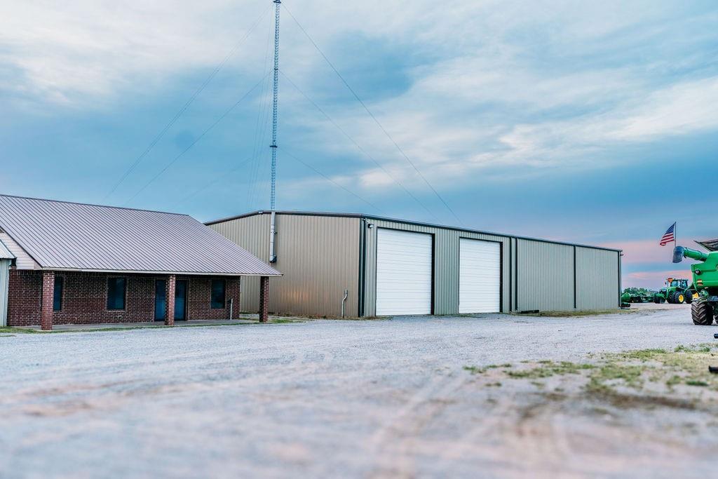 20295 E 1280 Road Property Photo 1