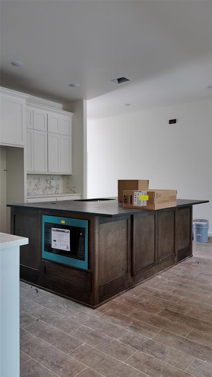 8124 Goldfinch Drive Property Photo 4