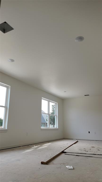 8124 Goldfinch Drive Property Photo 9