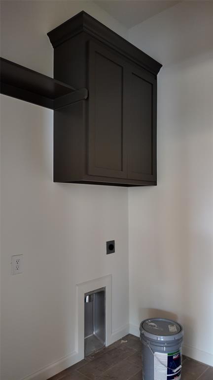 8124 Goldfinch Drive Property Photo 26