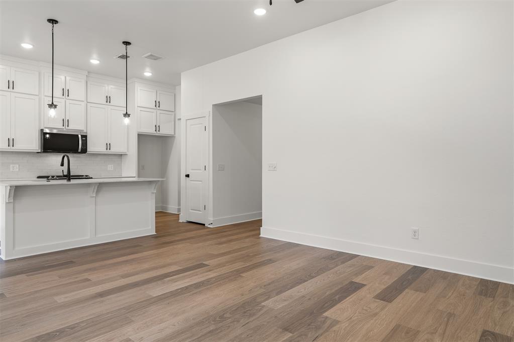 8741 Spruce Street Property Photo 5