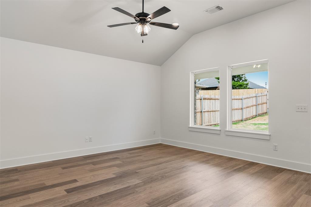 8741 Spruce Street Property Photo 6