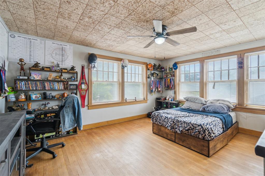 702 S Williams Avenue Property Photo 32