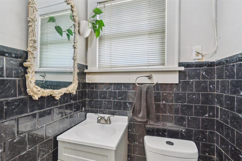 702 S Williams Avenue Property Photo 35