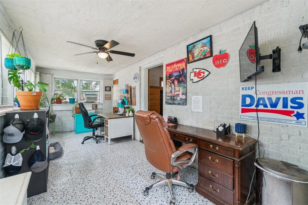 702 S Williams Avenue Property Photo 39