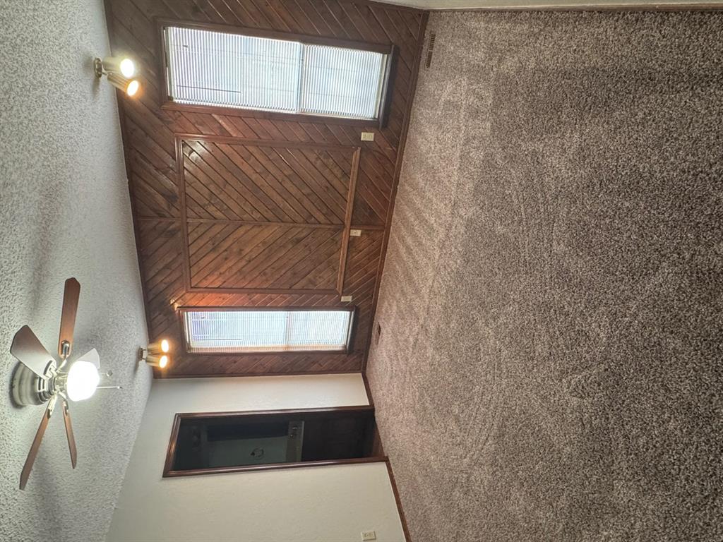10501 Cecilia Drive Property Photo 9
