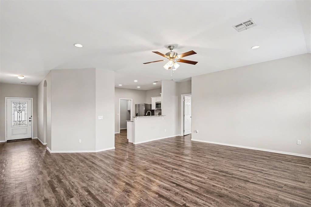 804 Hallow Oak Court Property Photo 2