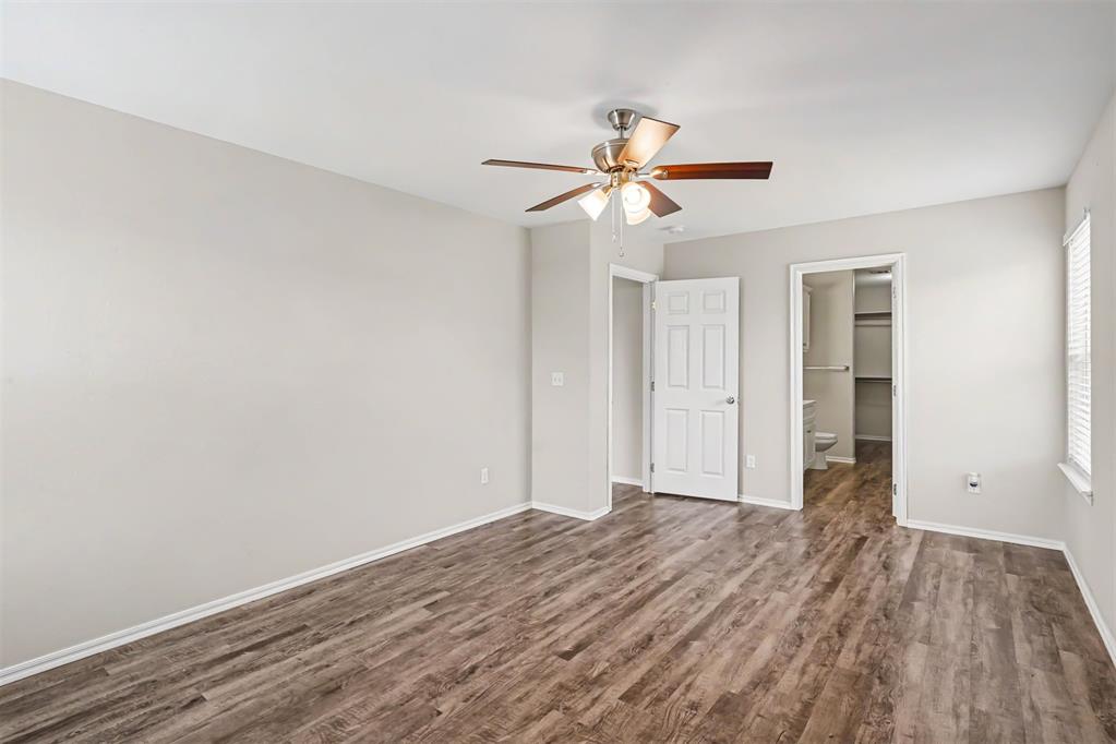 804 Hallow Oak Court Property Photo 10