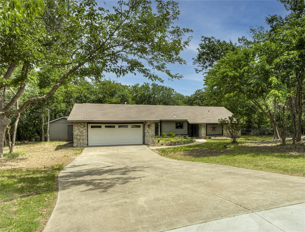 9404 Red Oak Lane Property Photo 2
