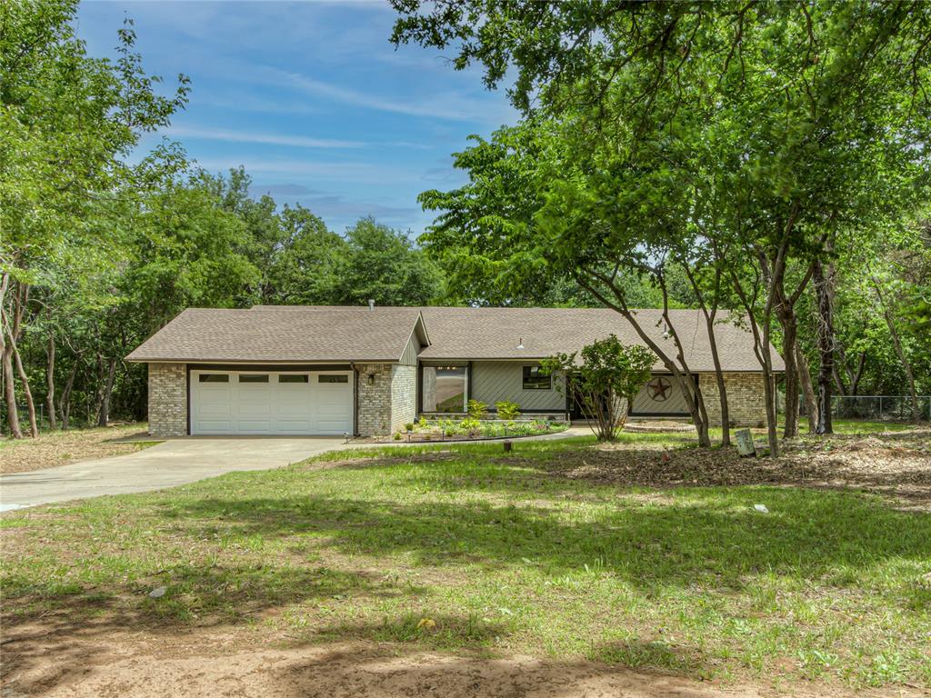 9404 Red Oak Lane Property Photo 3