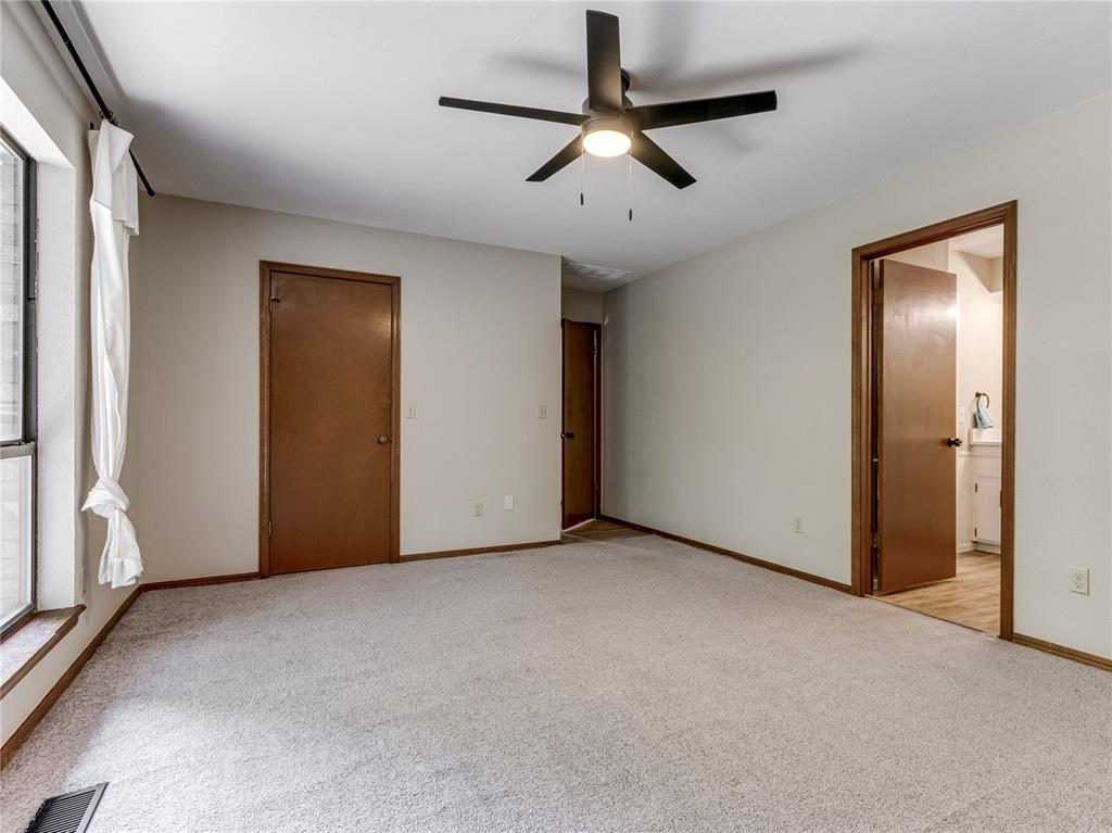 9404 Red Oak Lane Property Photo 26