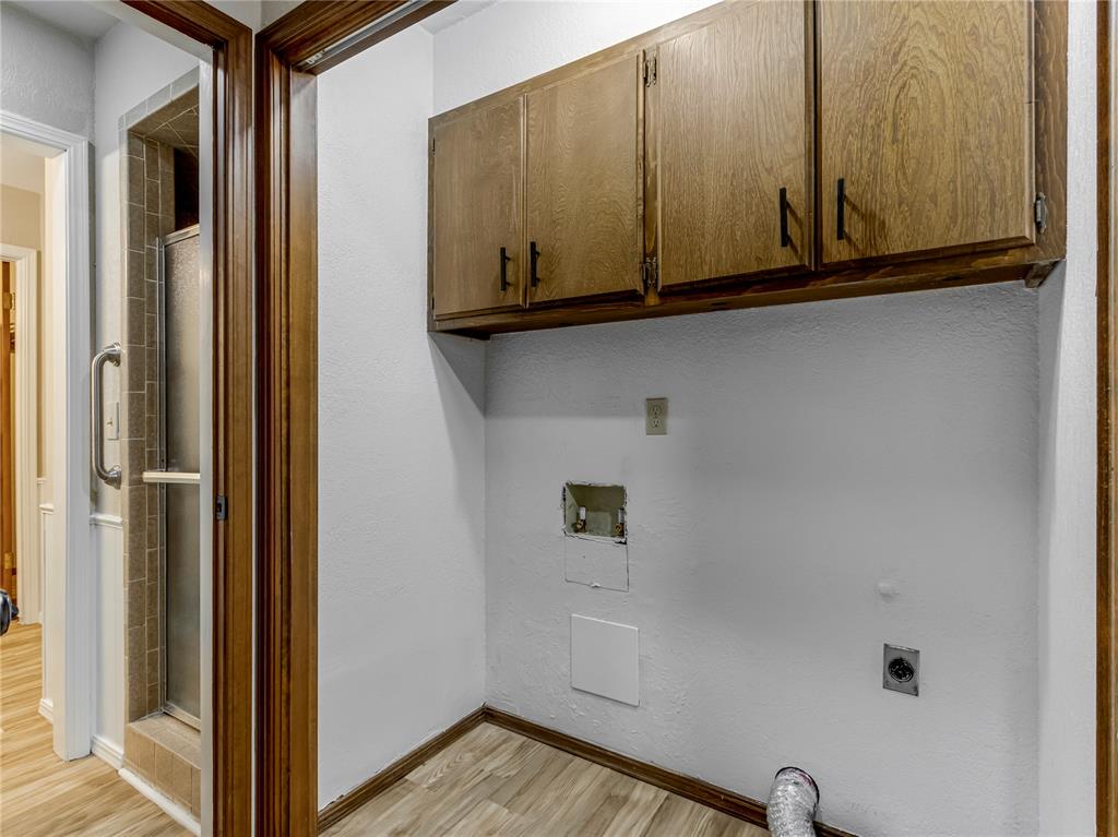 9404 Red Oak Lane Property Photo 30