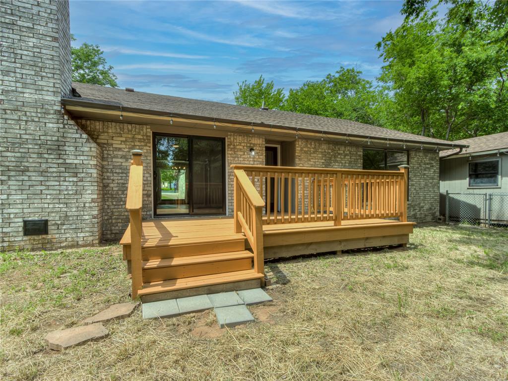 9404 Red Oak Lane Property Photo 33