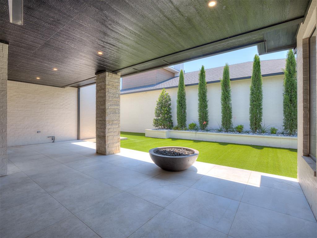 15613 Woodleaf Lane Property Photo 41