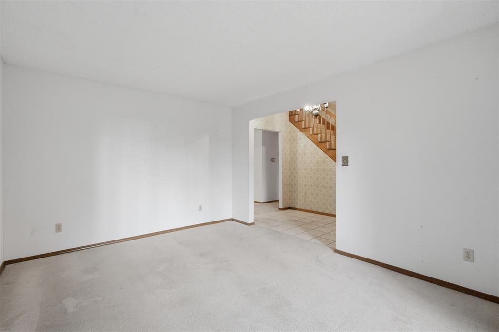 9512 S Blackwelder Avenue Property Photo 14