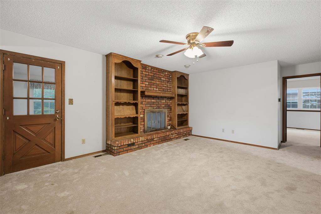 9512 S Blackwelder Avenue Property Photo 16