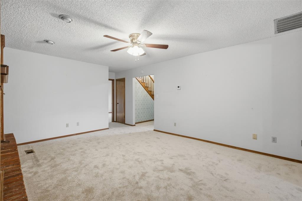 9512 S Blackwelder Avenue Property Photo 17