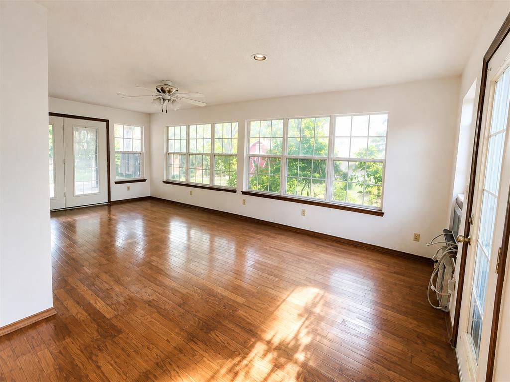 9512 S Blackwelder Avenue Property Photo 21