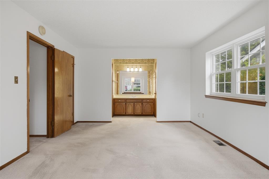 9512 S Blackwelder Avenue Property Photo 23