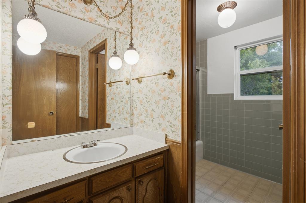 9512 S Blackwelder Avenue Property Photo 32