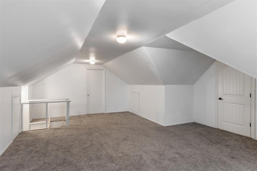 1925 Nw 38th Street Property Photo 25