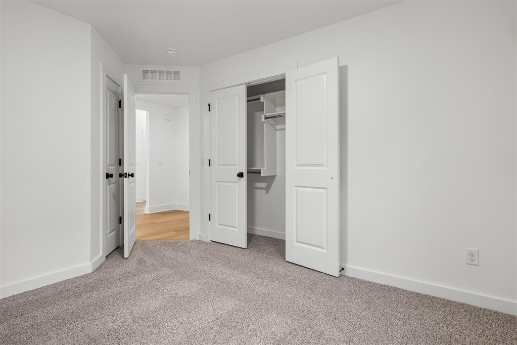 8809 Spruce Street Property Photo 18