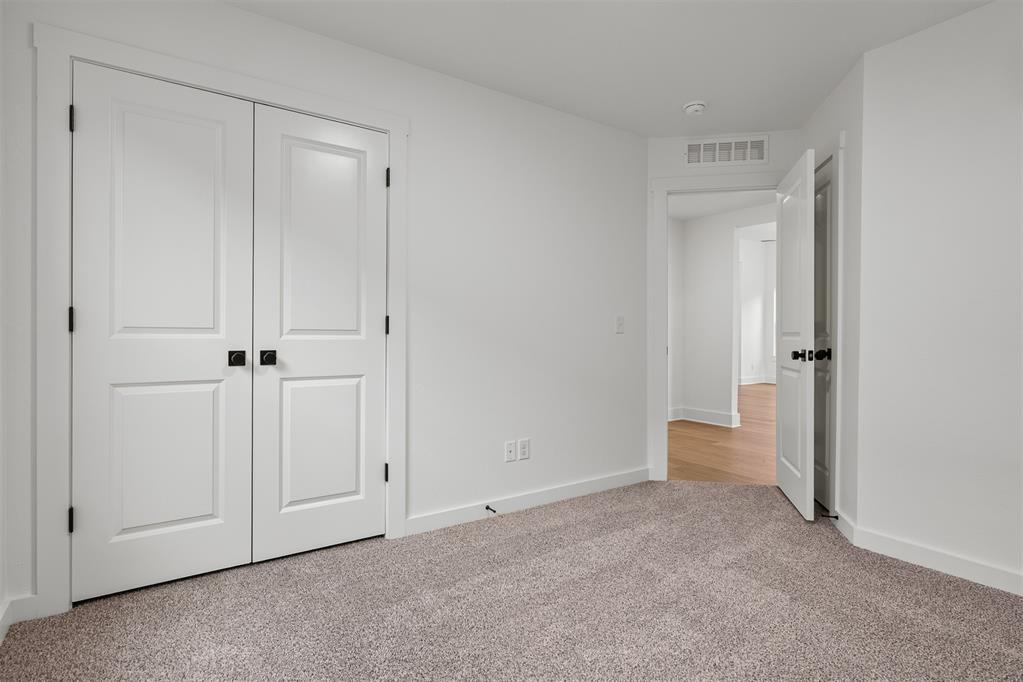 8809 Spruce Street Property Photo 23