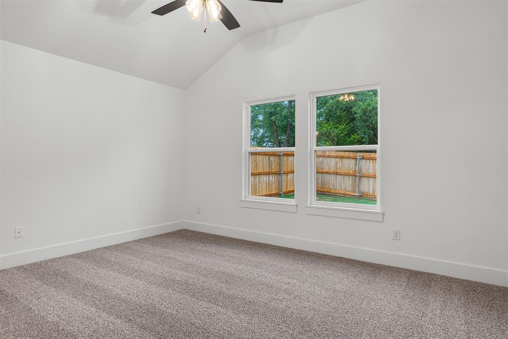 8809 Spruce Street Property Photo 24