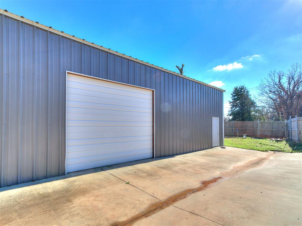 3875 E Waterloo Road Property Photo 8