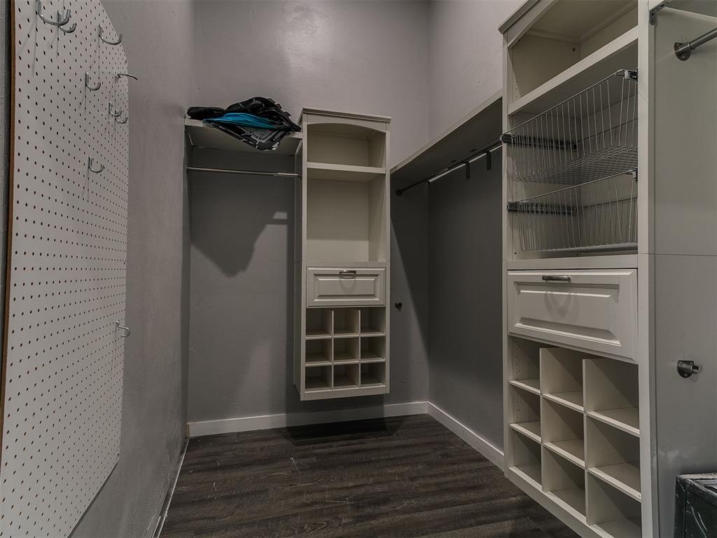 3875 E Waterloo Road Property Photo 25
