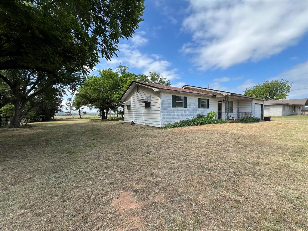 19117 Park Road Property Photo 2