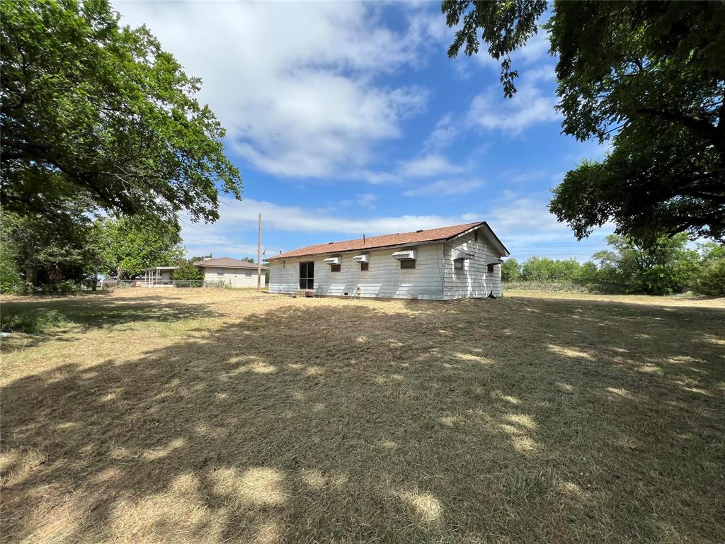 19117 Park Road Property Photo 3